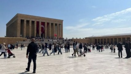 23 Nisan'da Anıtkabiri kaç kişi ziyaret etti